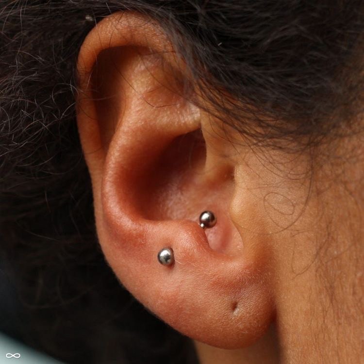 Fashion piercing anti tragus🤩