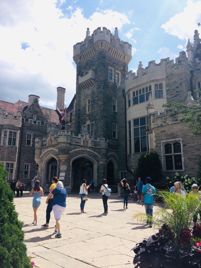 Place Casa Loma