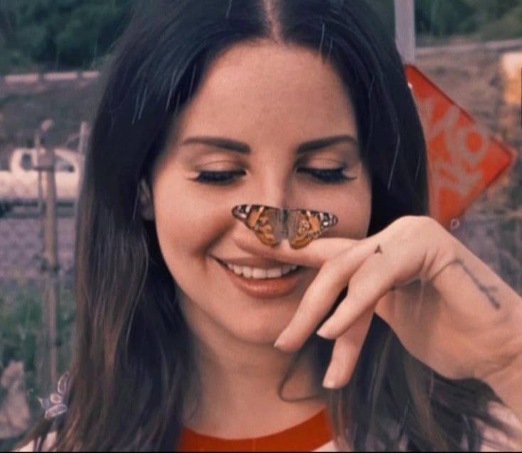 Canción Mariners Apartment Complex