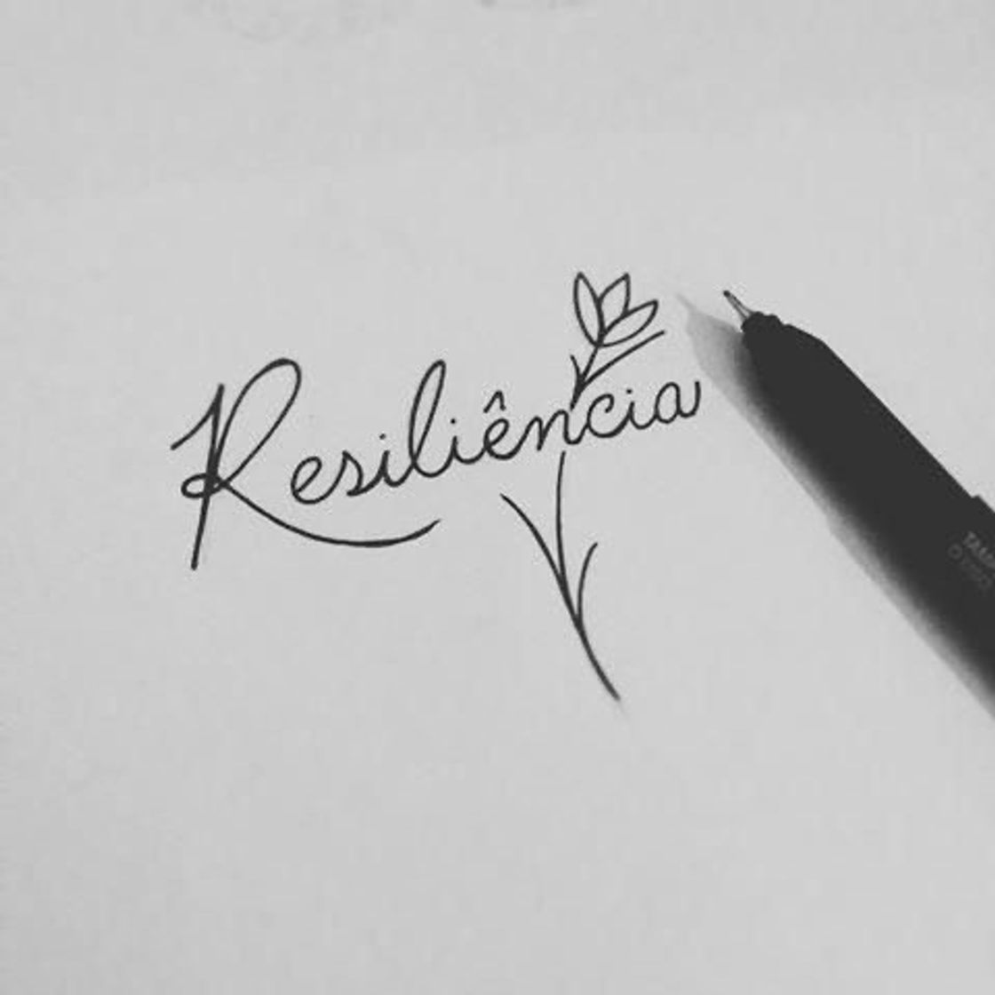 Moda Tatuagem “resiliência”