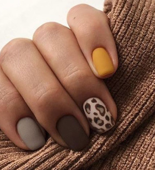 Moda Unhas com padrão leopardo 