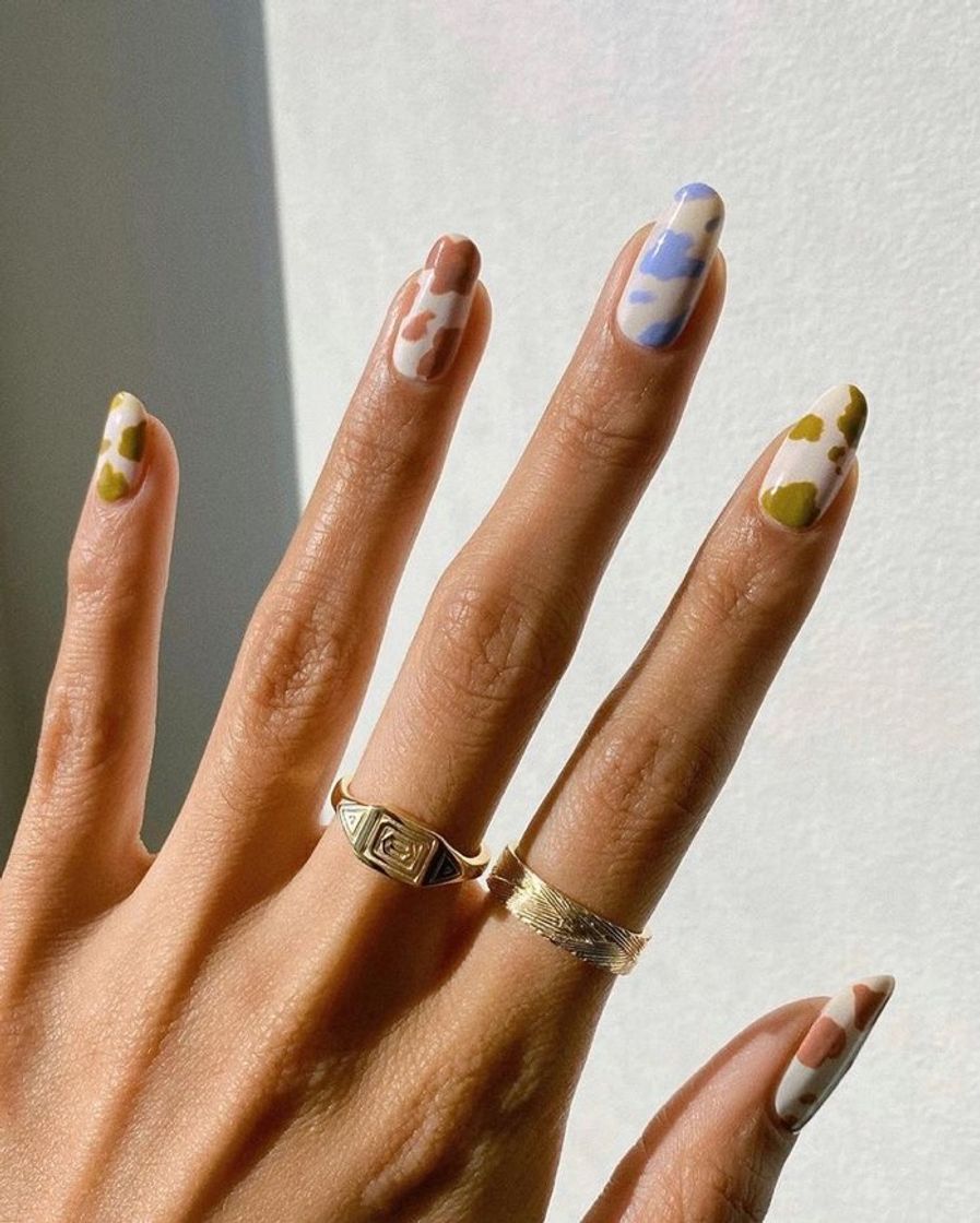 Fashion Unhas com diversas estampas de vaca