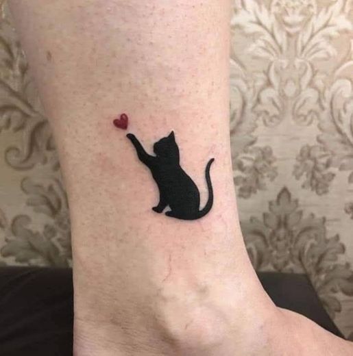 Tatuagem de gato preto🐈🥰
