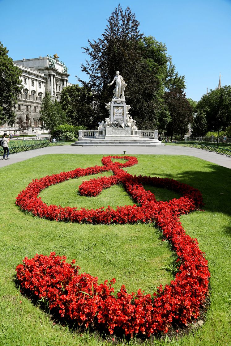 Place Mozart Monument, Vienna