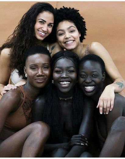 Pessoas negras lindas
