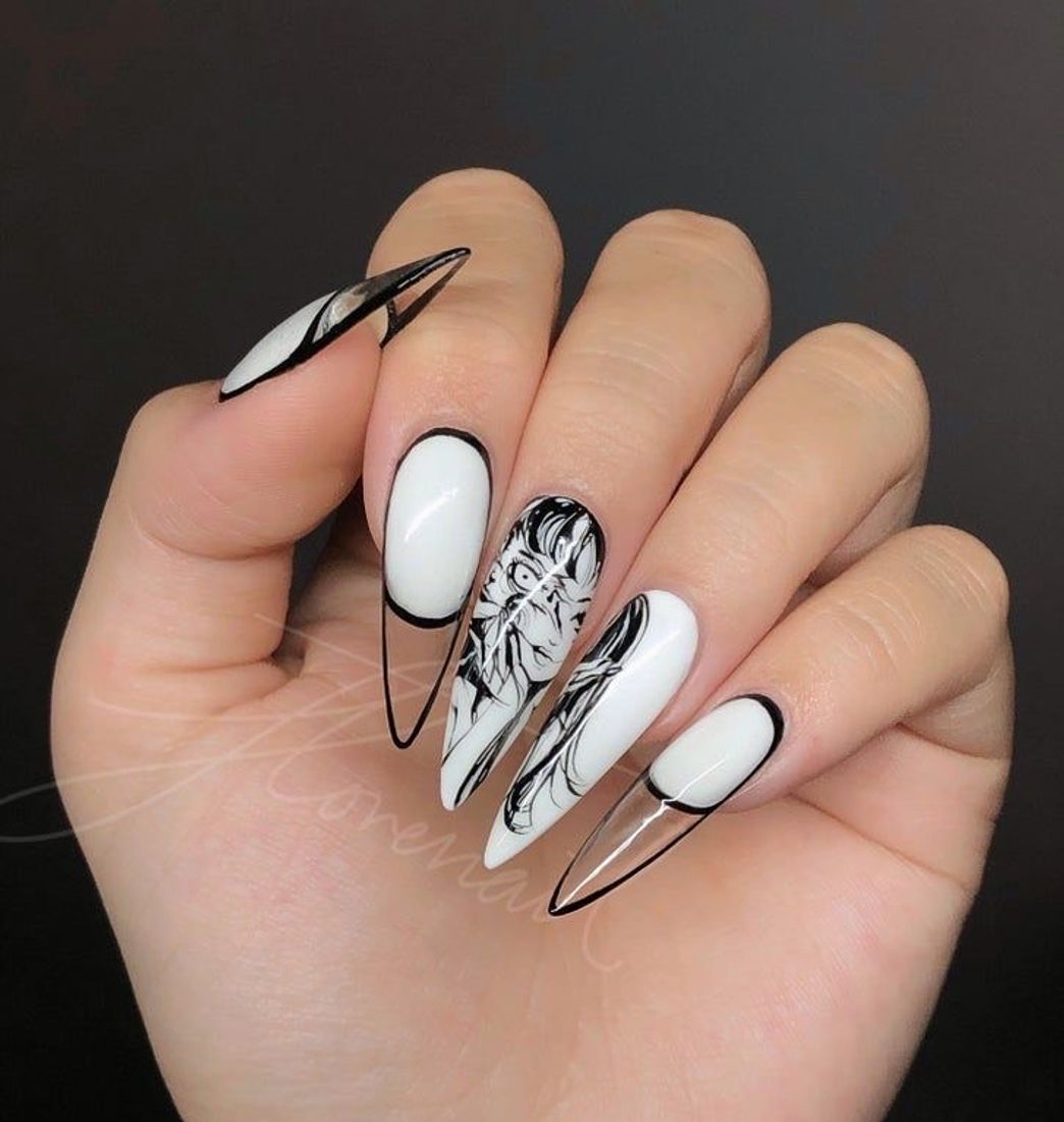 Moda black and white nails