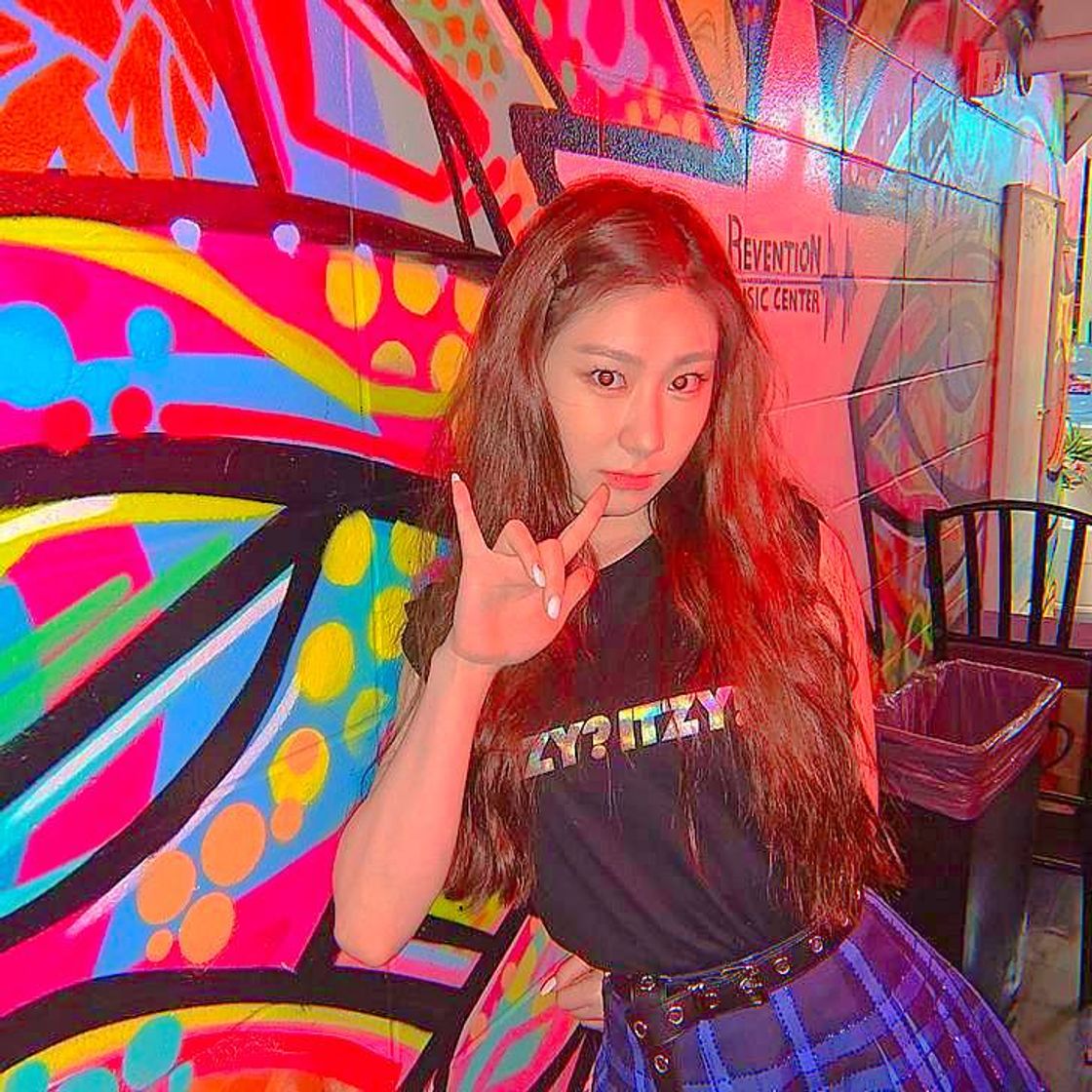 Fashion chaeryeong - itzy