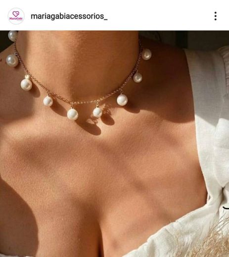 Colar choker com banho de ouro mix e pérola shell