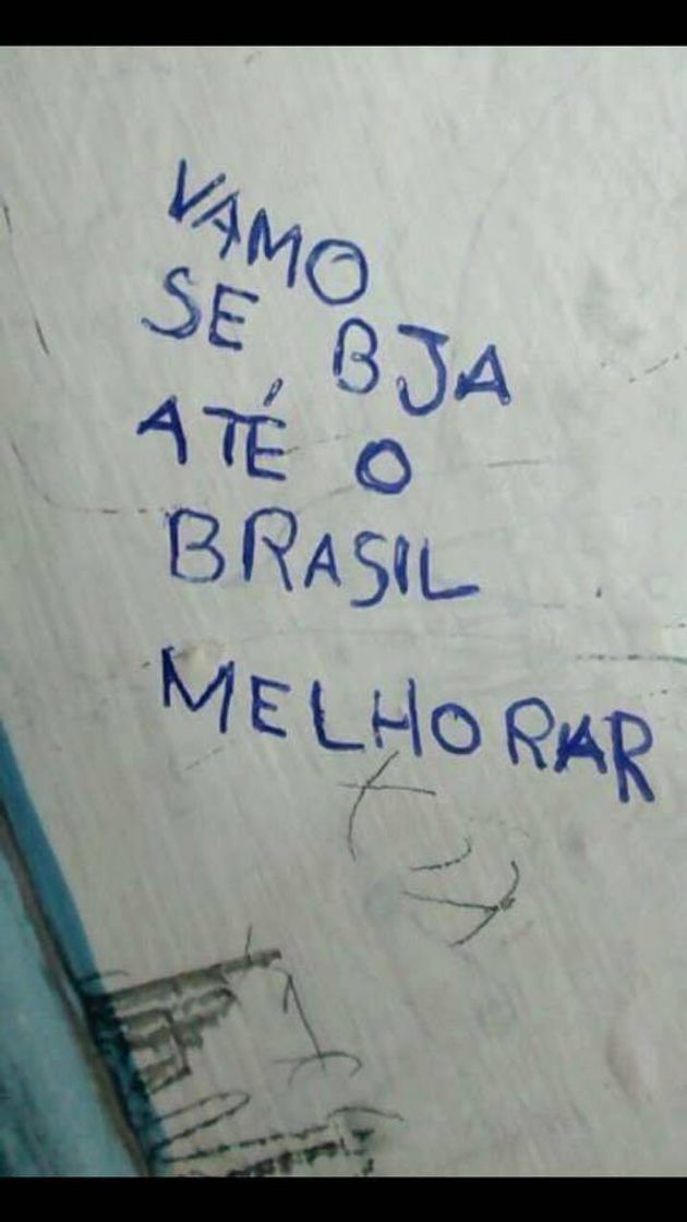 Fashion Reza a lenda que eles estão se beijando até hoje 