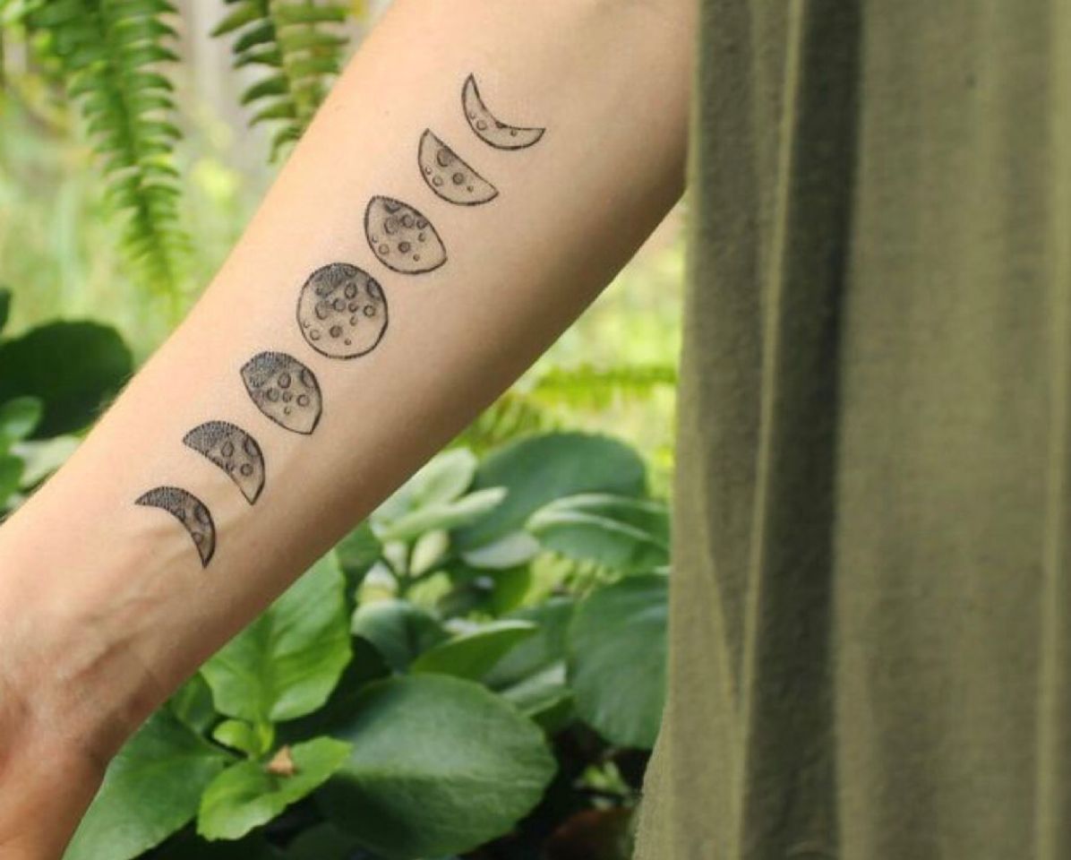 Moda Tatuagem fases da lua 