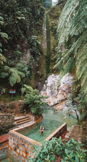 guatemala - Fuentes Georgina hot springs