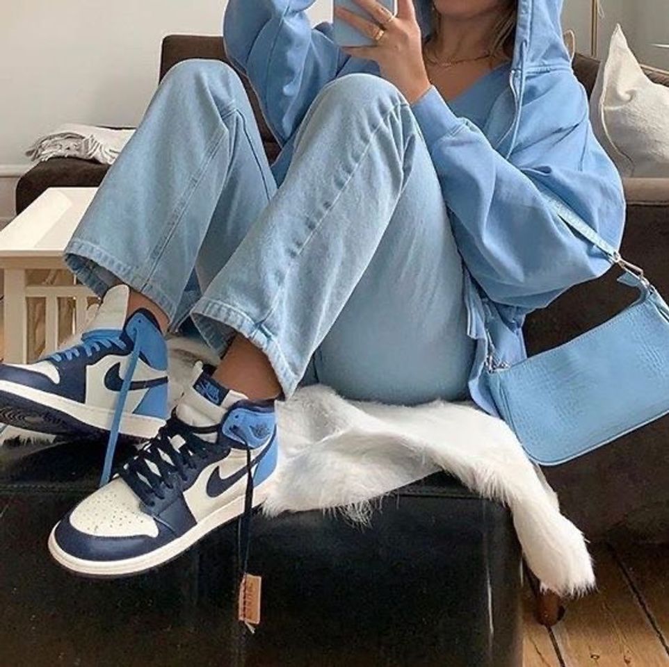 Moda Air Jordan 1 Blue Chill💙