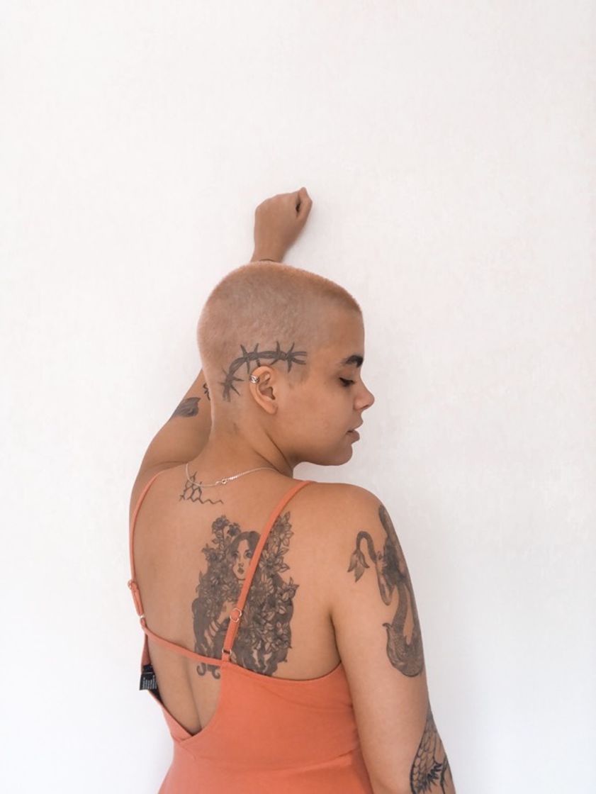 Social Tattooed girl