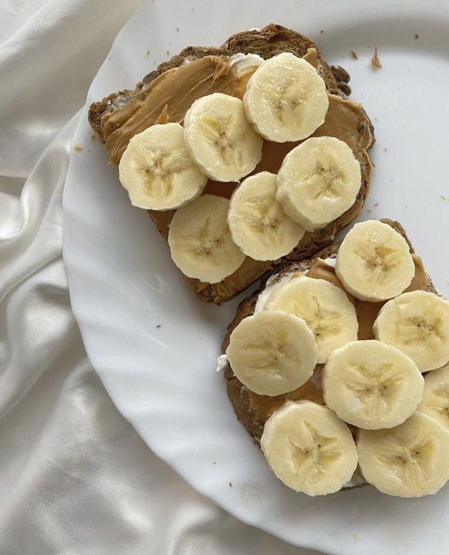 Fashion Banana and peanut butter toast