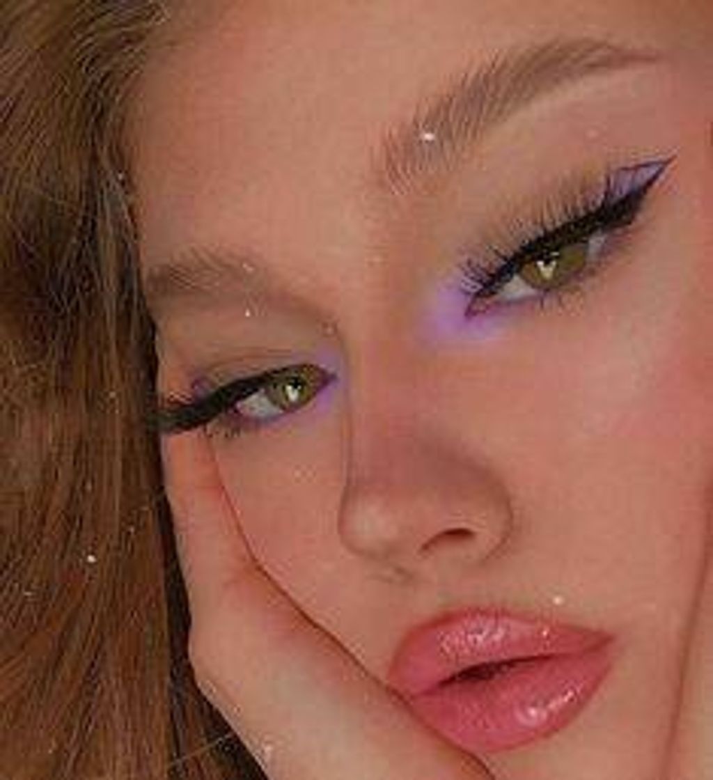 Fashion E girl makeup