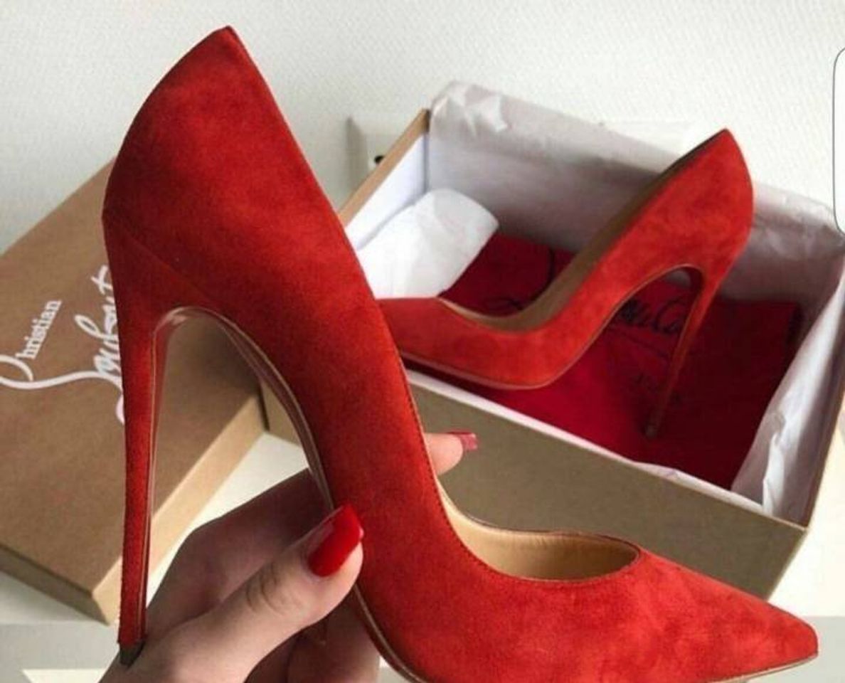 Salto vermelho scarpin