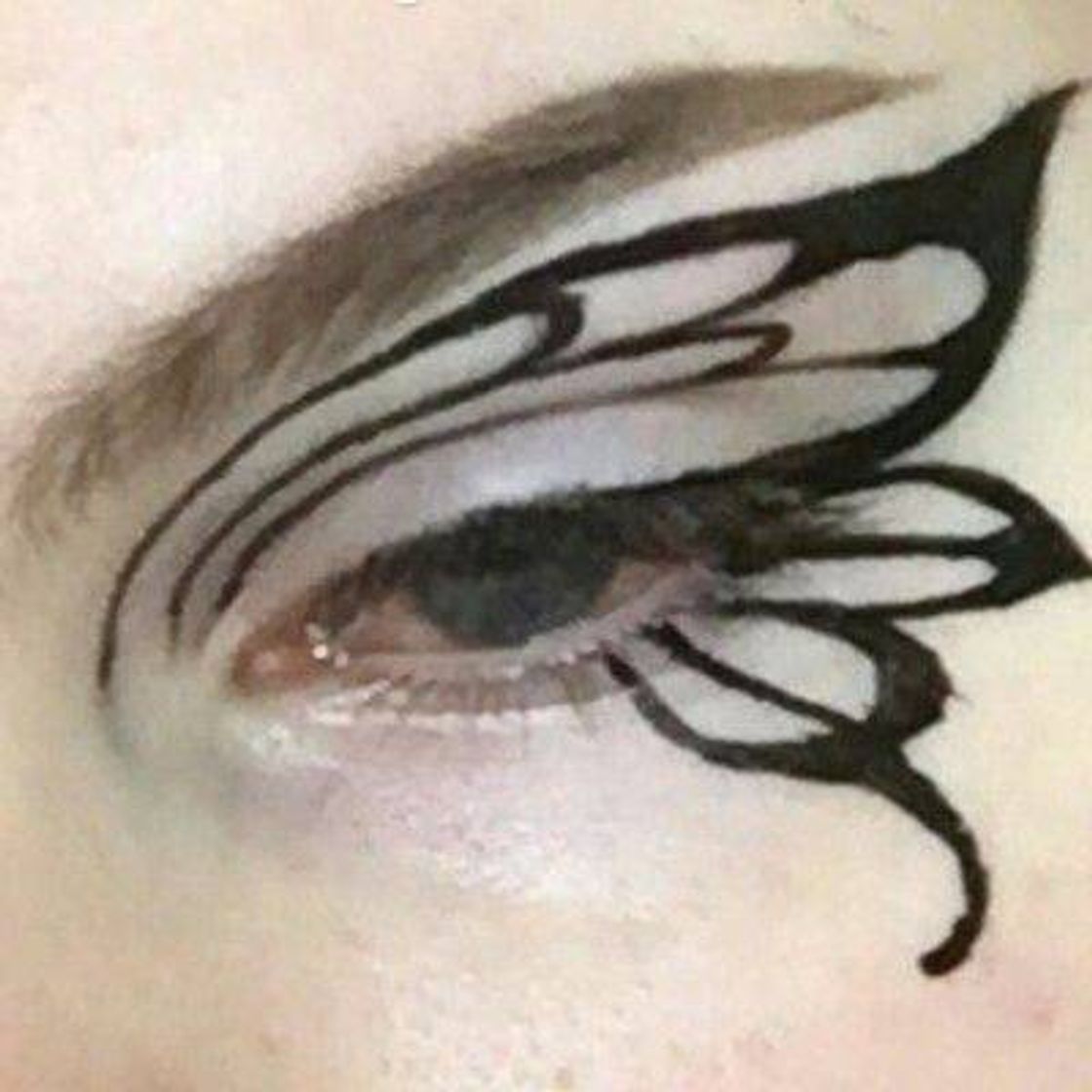 Eye liner