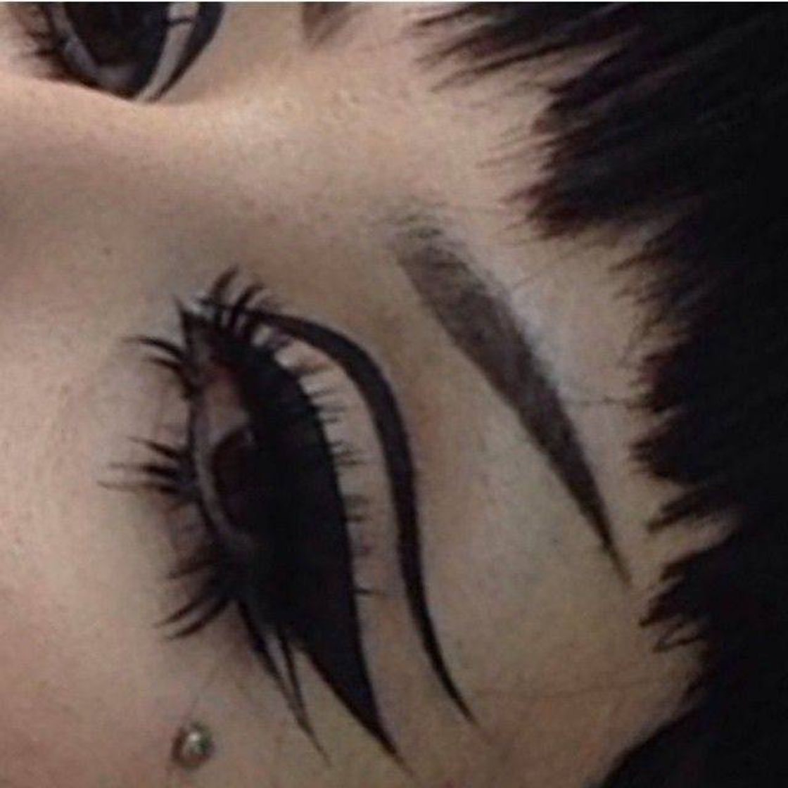 Eye liner