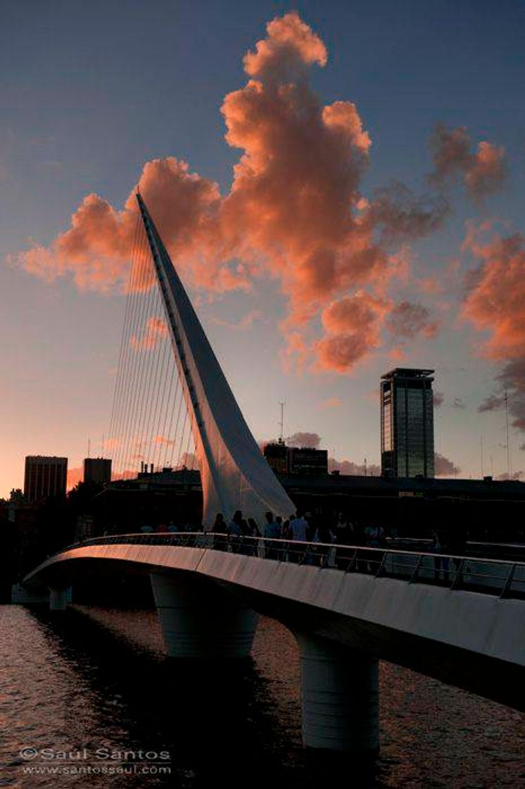 Place Puente de La Mujer