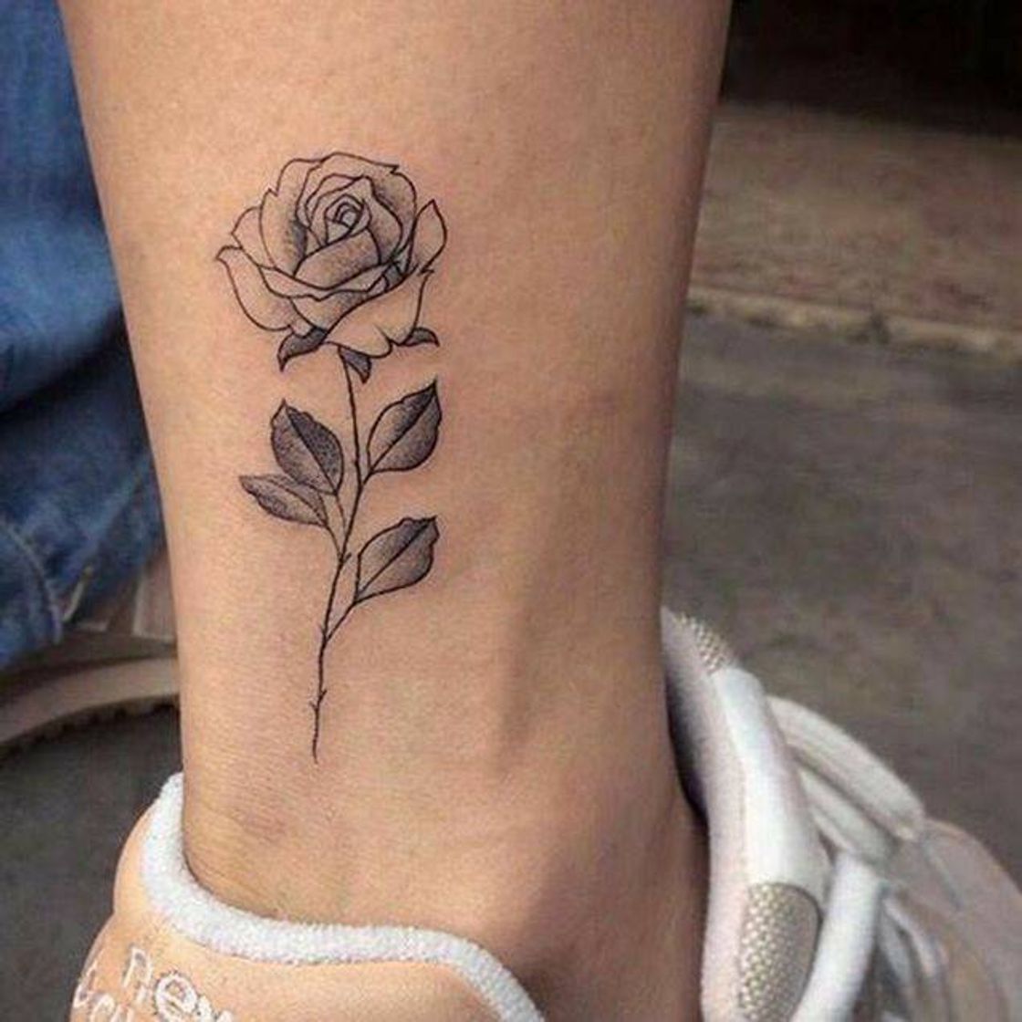 Moda Flower tattoo