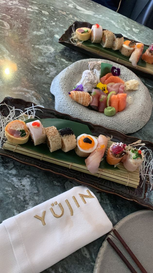 Restaurants YÜJIN Sushi Foz