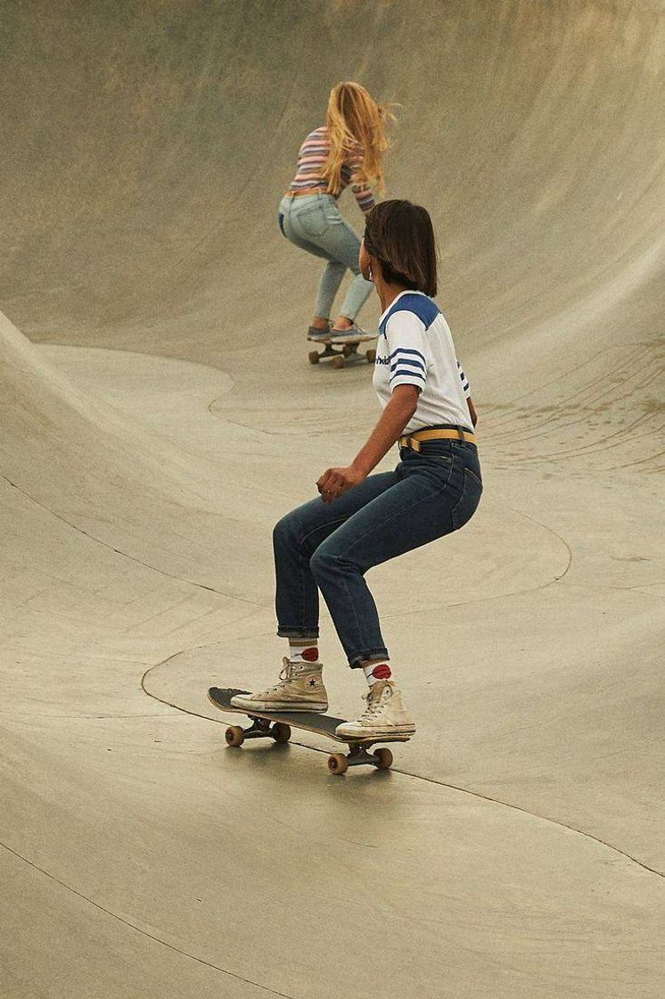 Social Skate girl