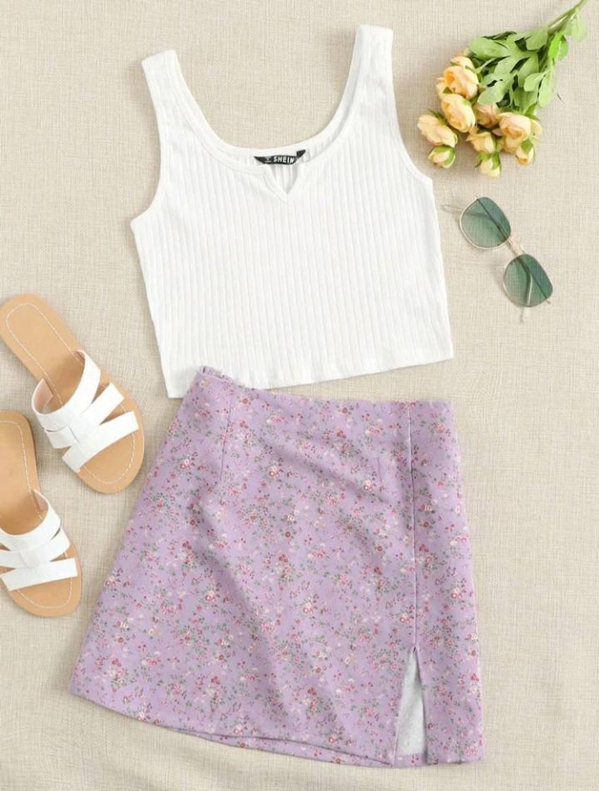 Moda Conjunto de cropped branco com saia florida