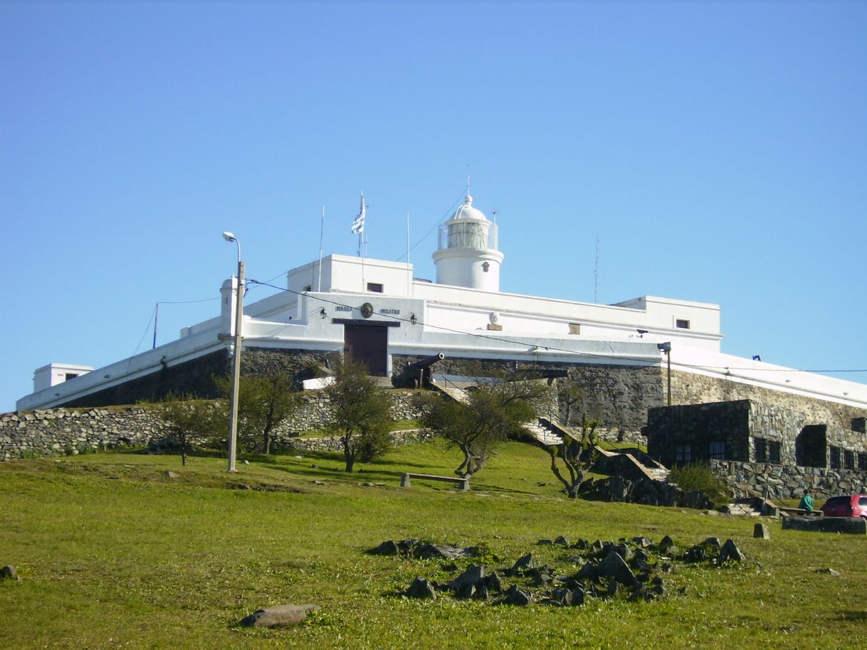 Place Fortaleza del Cerro de Montevideo, Uruguay