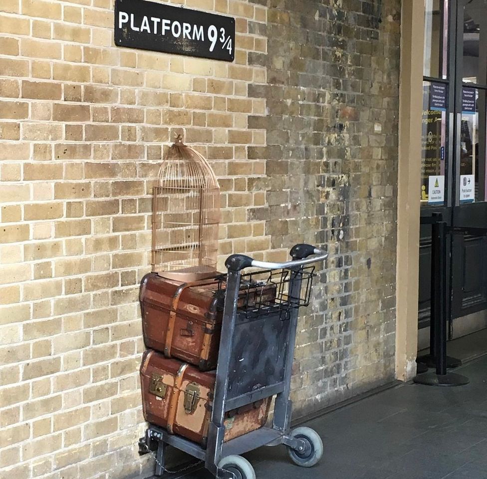 Place Platform Nine and three Quarters