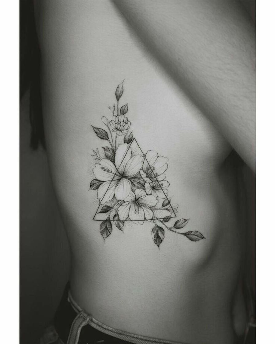 Fashion Tatuagem feminina 🌺