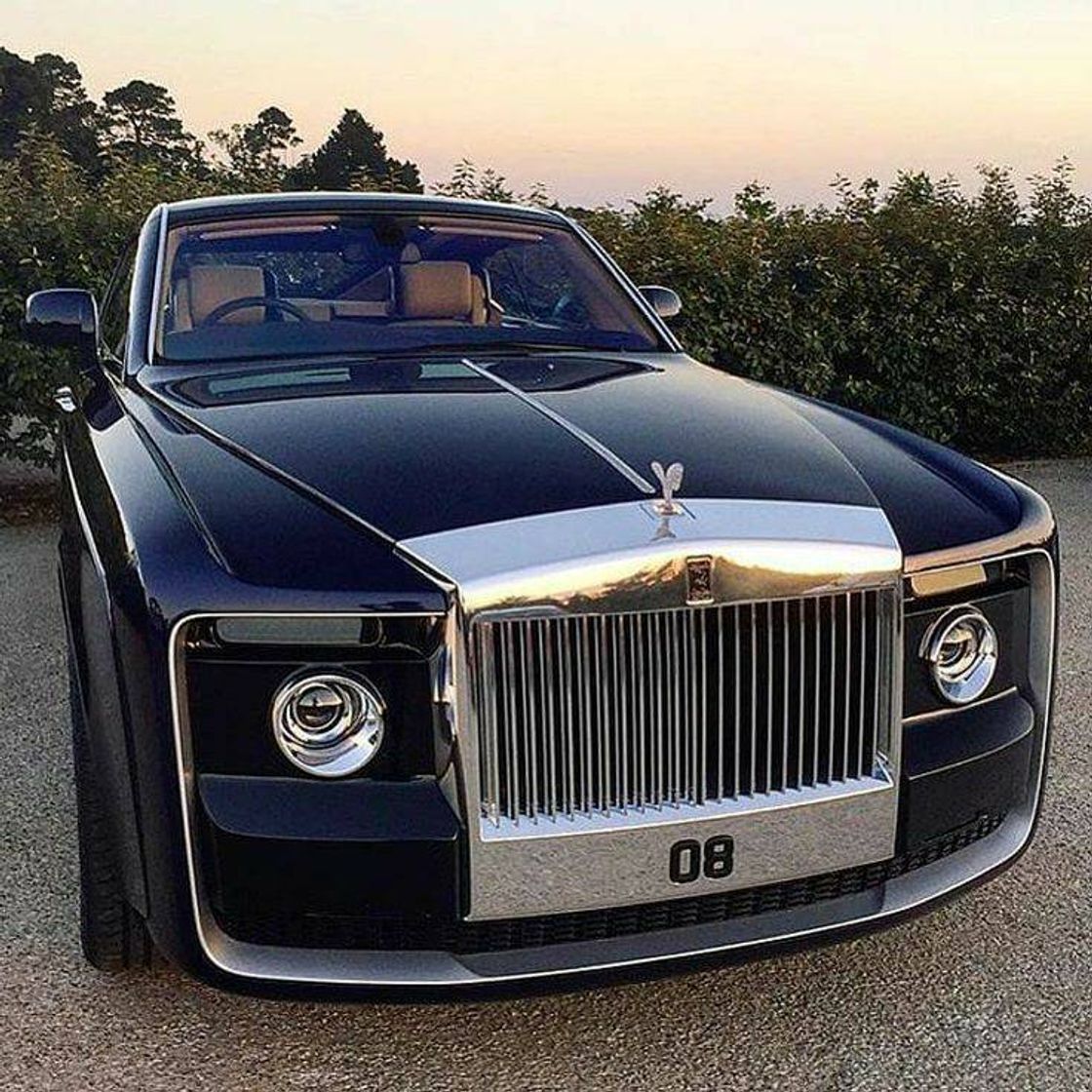 Fashion Rolls Royce sweptail