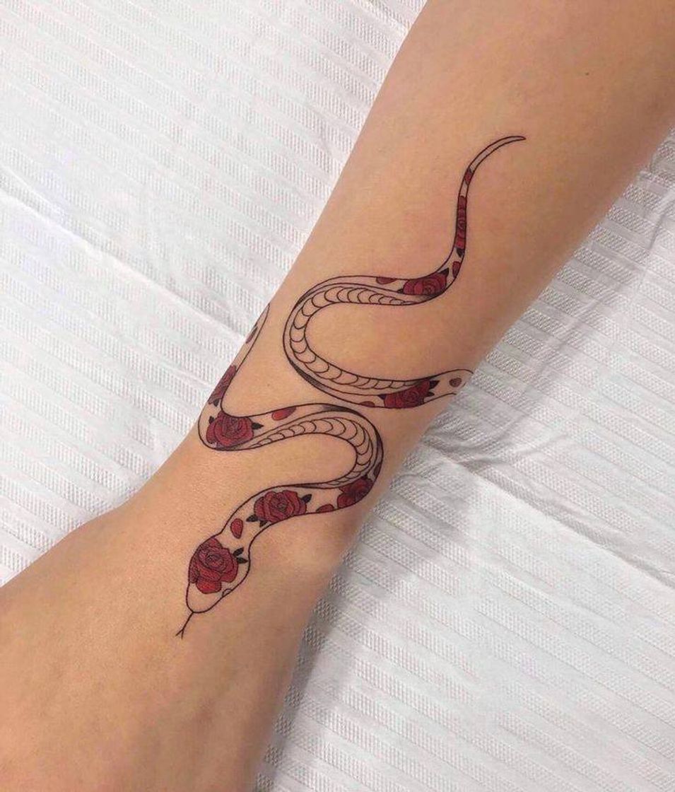 Fashion tattoo snake and roses🌹