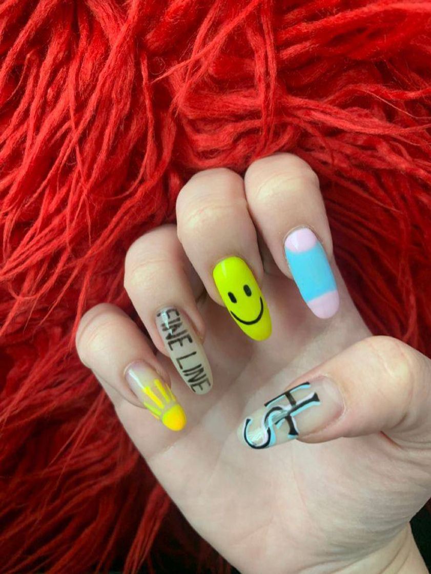 Moda Unhas estilo Harry Styles