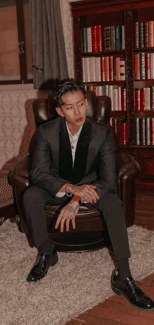 Fashion Jay Park de terno = 8 maravilha do mundo.