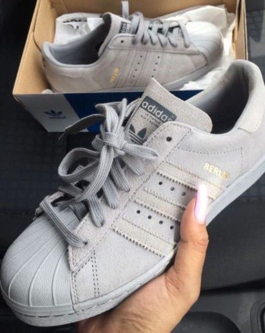 Social Adidas