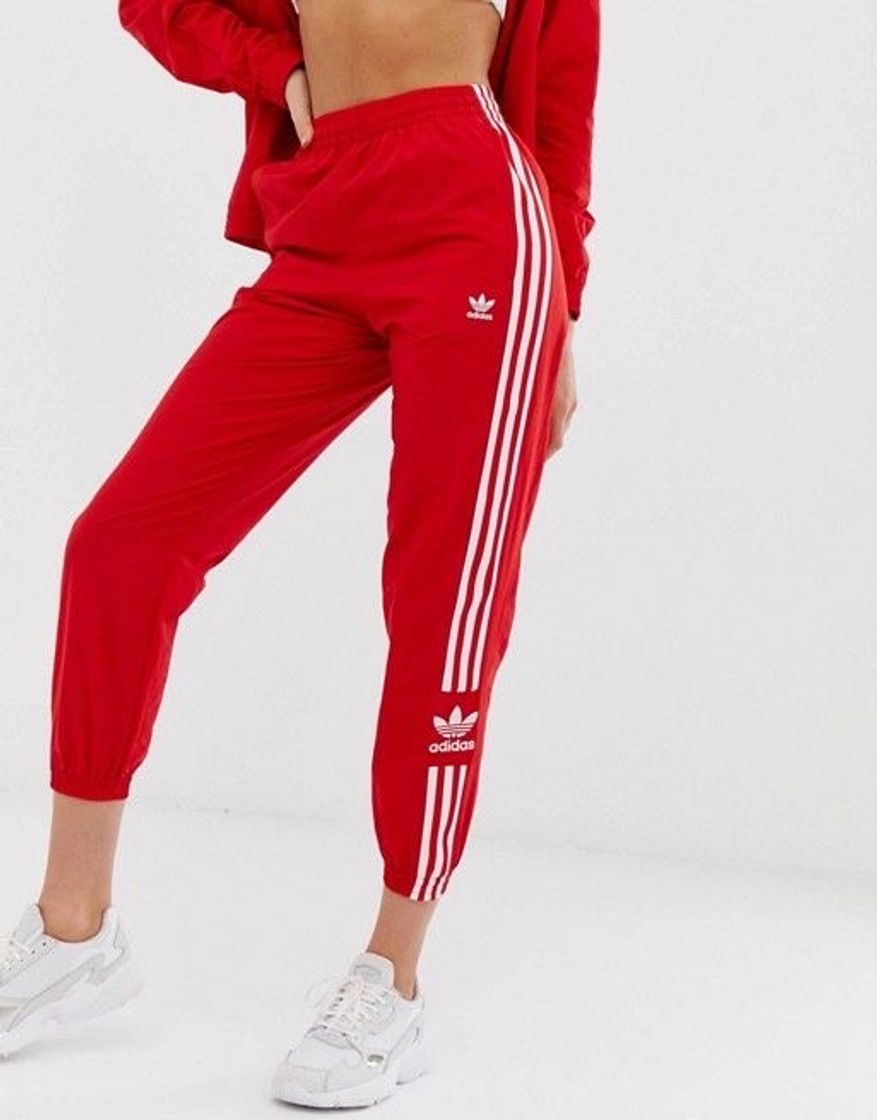 Fashion Calça vermelha Adidas ♥️