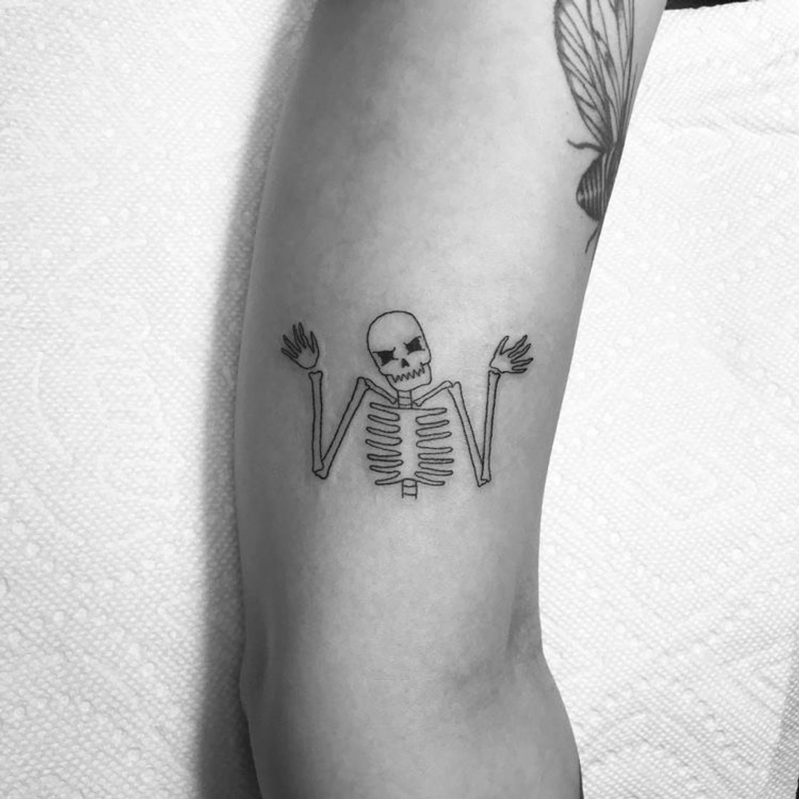 ESQUELETO- tatuagem minimalista