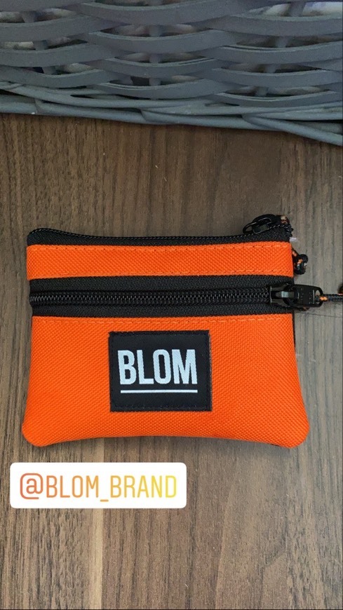 Moda Blom Brand, complementos y ropa hecha a mano en España.