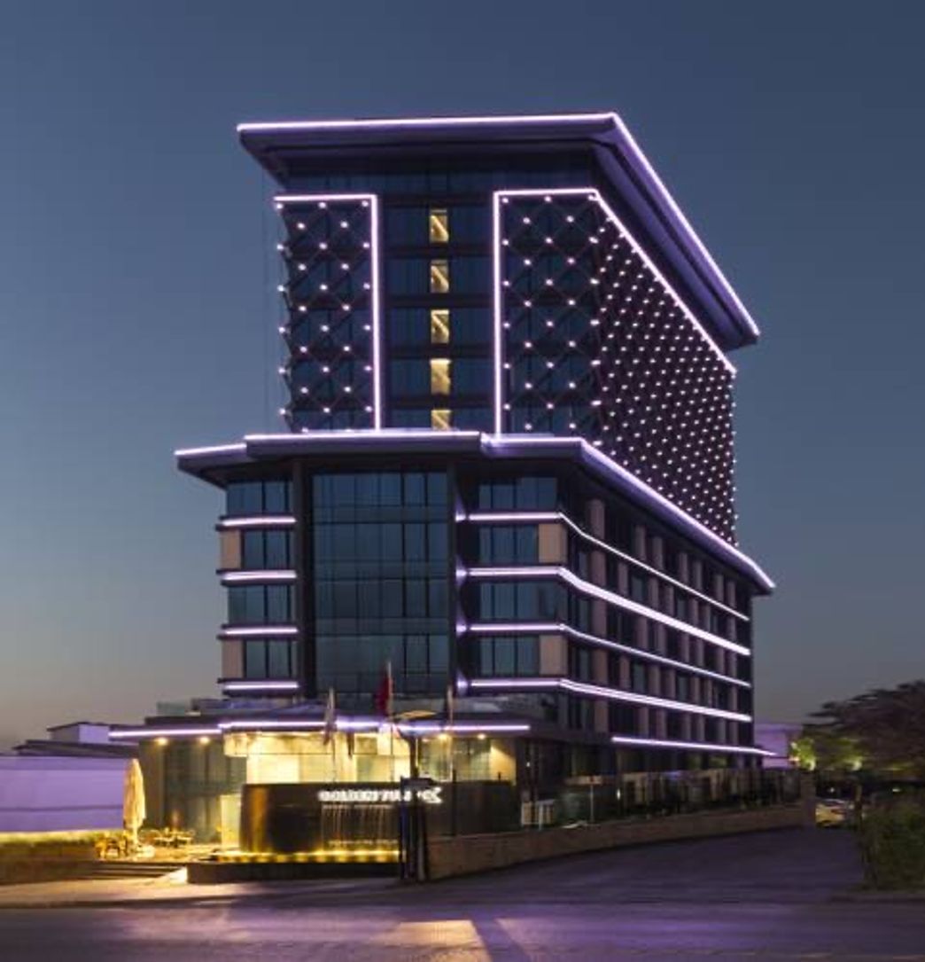 Lugar Golden Tulip Istanbul Bayrampasa Hotel