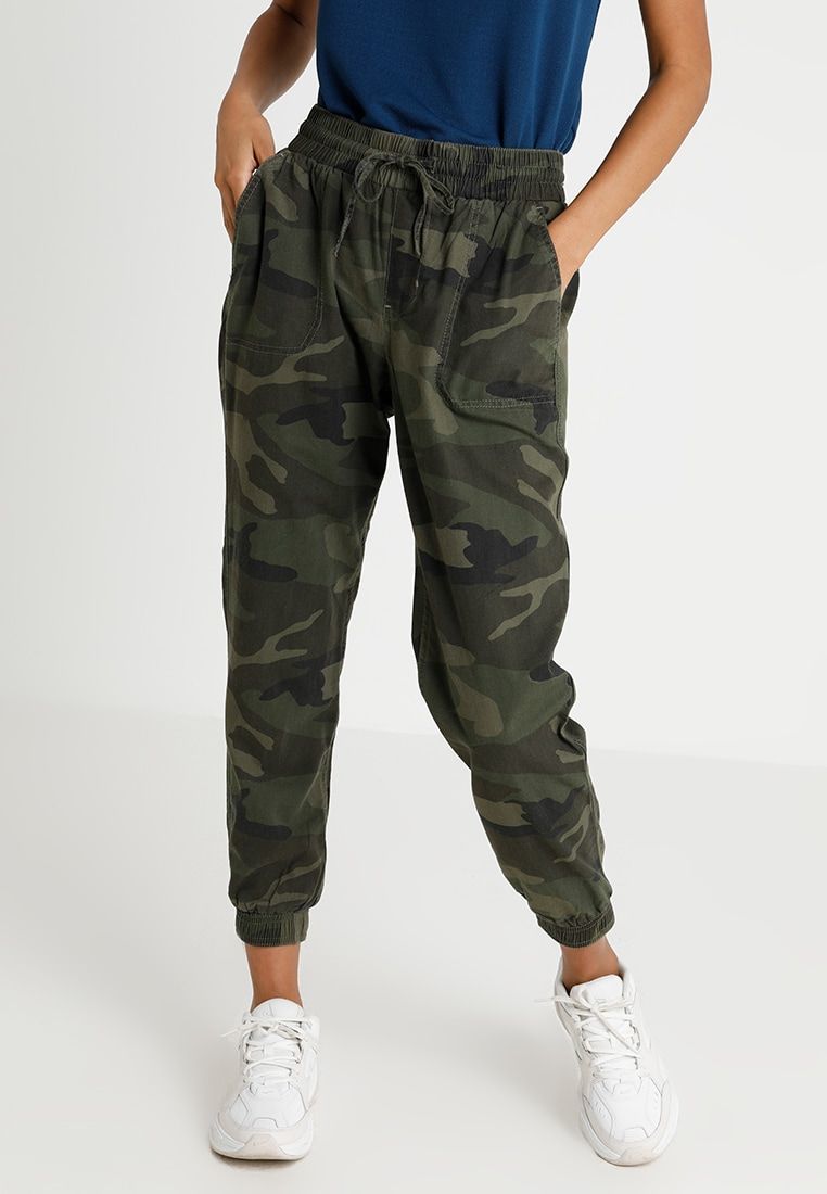 Producto Pantalon  camuflaje hollister