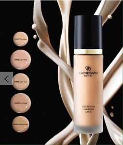 Producto Giordani Gold Age Defying Foundation SPF 8