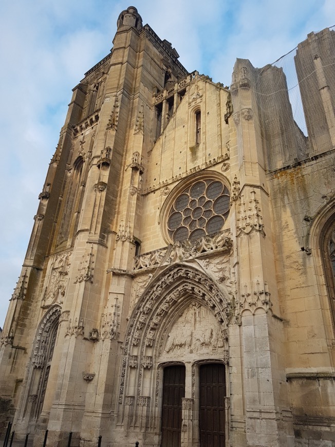 Places Église Saint-Pierre