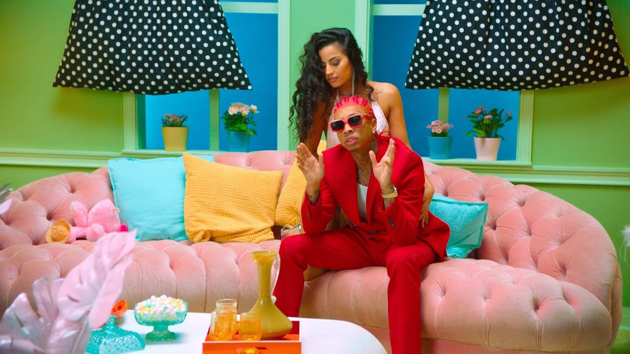 Social Tyga-Macarena