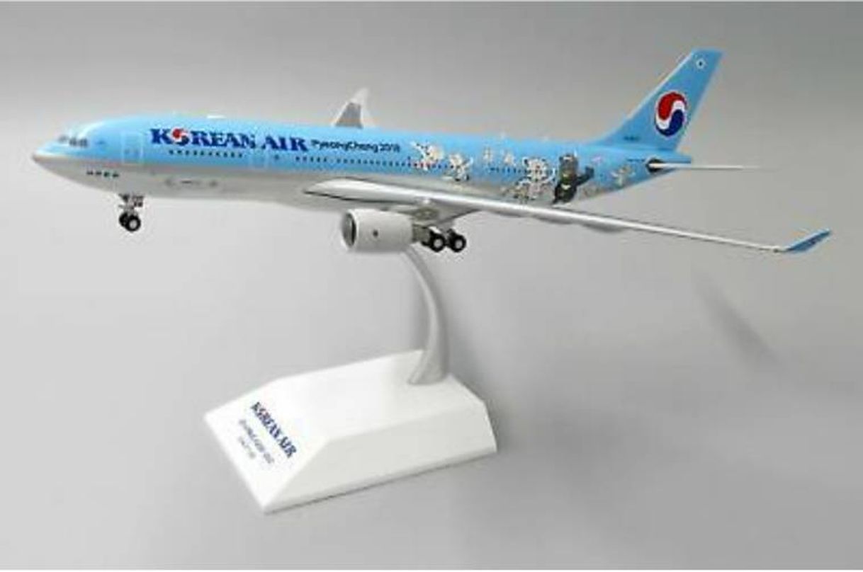 Fashion JC Wings 1:200 Korean Air Airbus A330-200 'Winter 2018' HL82