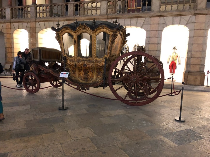 Place Museu Nacional dos Coches