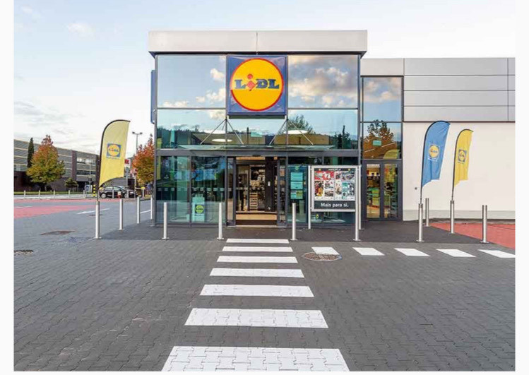 Places Lidl Braga - Av. R. Smith