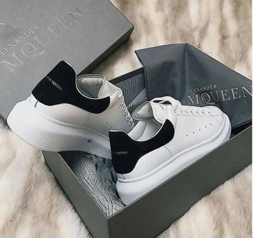 Social Alexander Mcqueen 