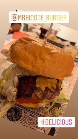 Mr. Bigote Burger