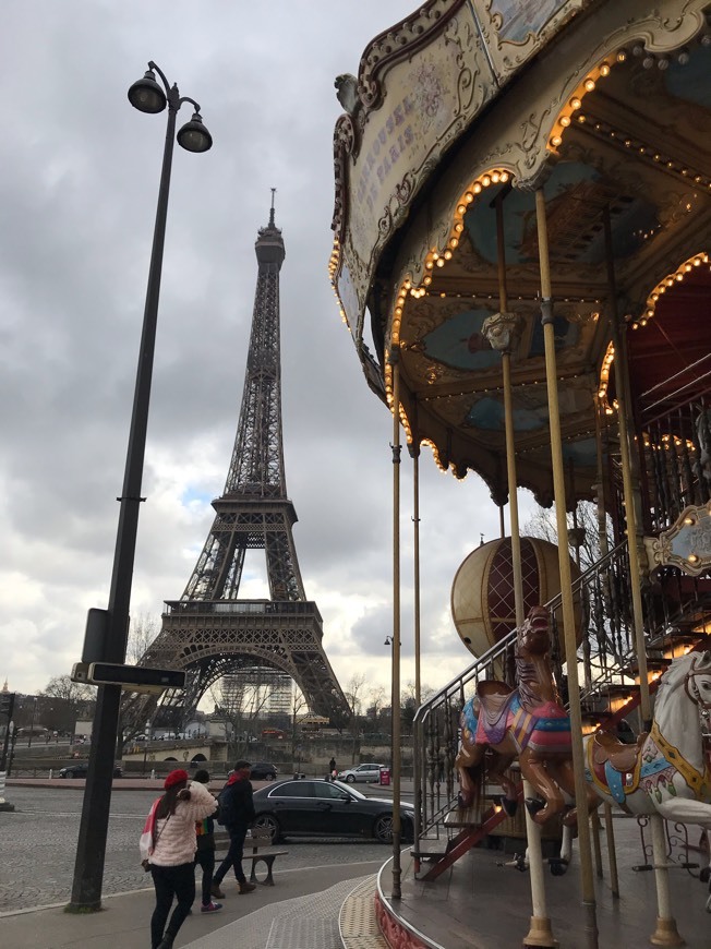 Place Tour Eiffel - Parc du Champ-de-Mars