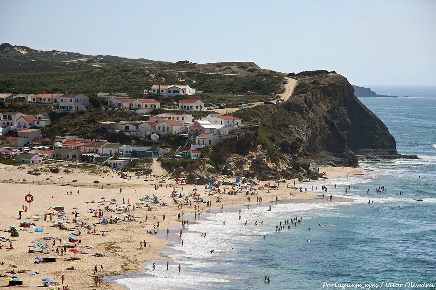 Place Praia de Monte Clérigo